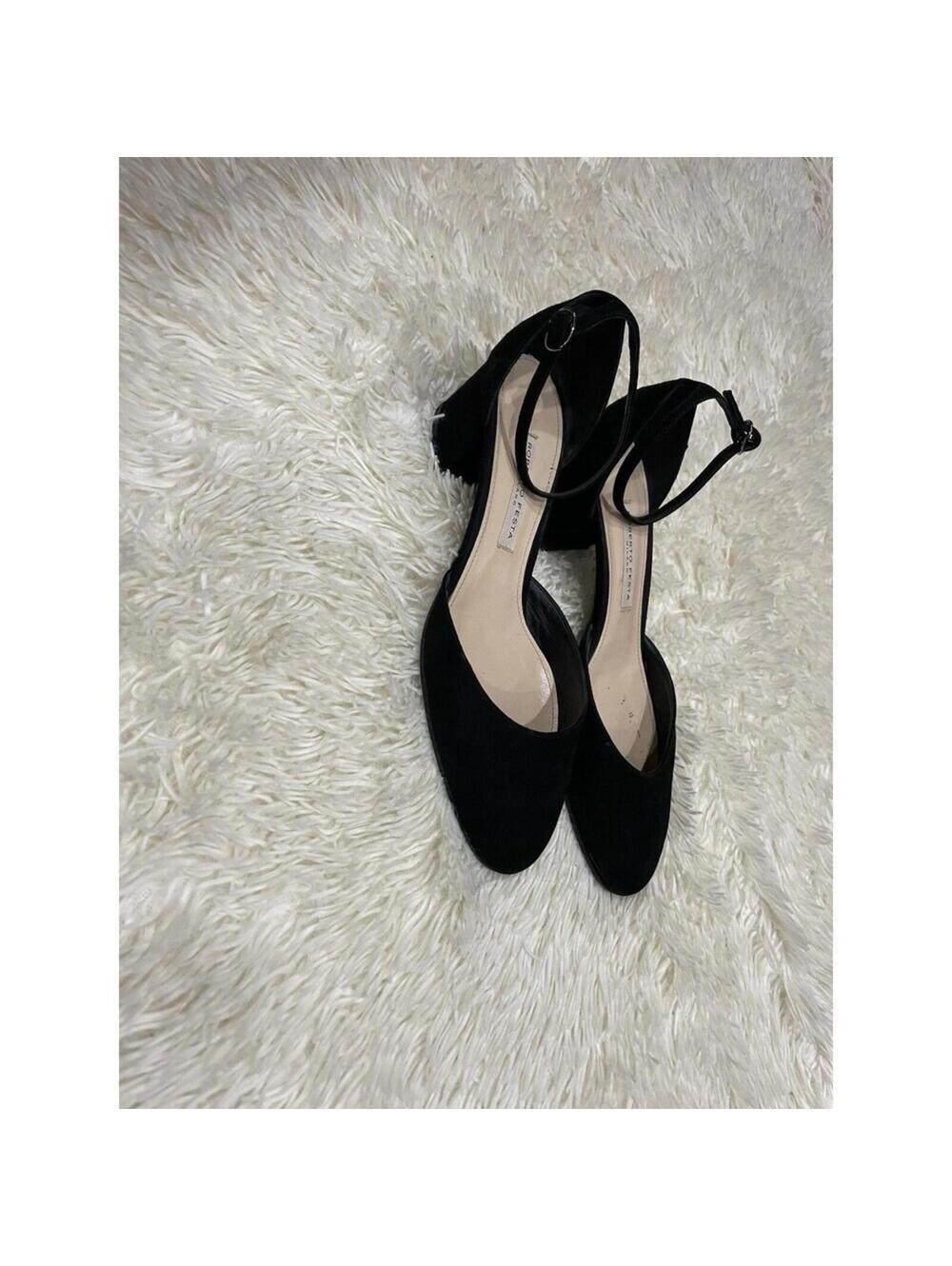 Women’s black ankle strap pumps Roberto Festa Milano Suede Size 38.5 USA 8.5